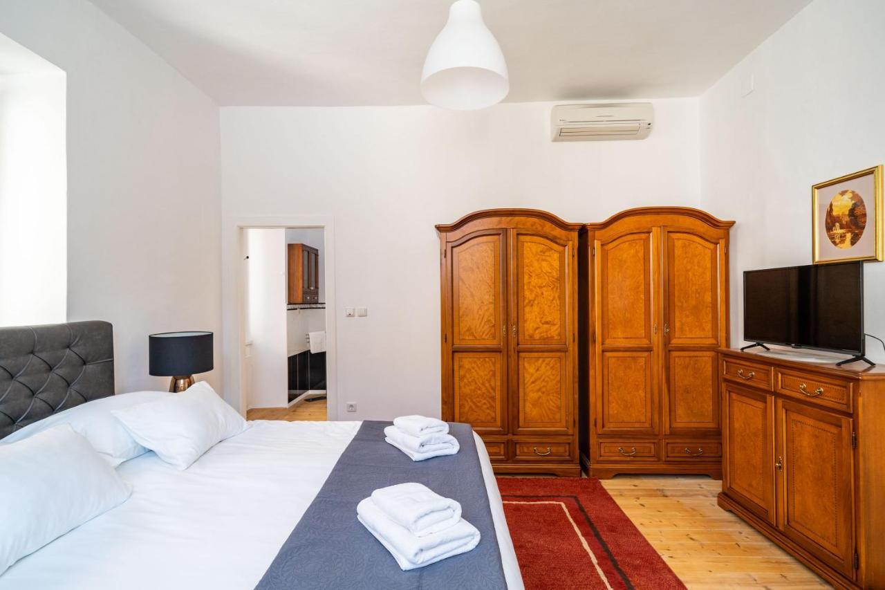 Laus Ii, Lovely Apartment In Old Town Dubrovnik Luaran gambar